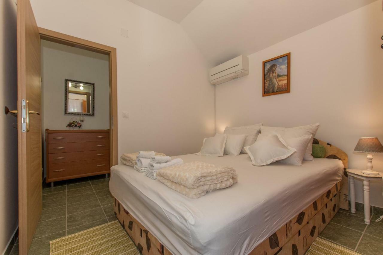 Holiday Home Godinj Donje Rascane Экстерьер фото